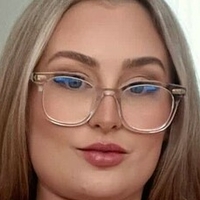 Люси Адлер Голая