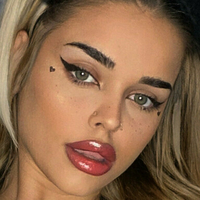 Люси Рид Голая