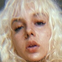 Лулуаваллони Голая