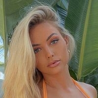 Маккензи Дипман Голая