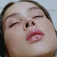 Мала Девилла Голая