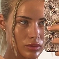 Мэри Белла Голая