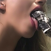 Мэй Свитшот Голая