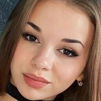 Меллоу Голая