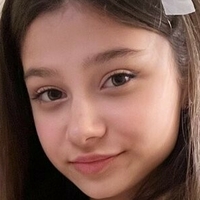 Миа Кэнди Голая