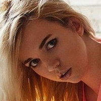Миа Фрост Голая