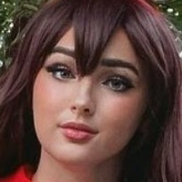 Микаэла Ли Голая