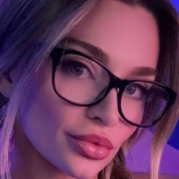 Микенна Приор Голая