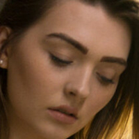 Милтон Кейнс Голая