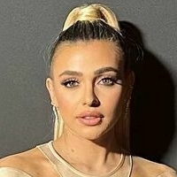 Моника Ли Симс Голая