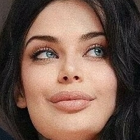 Наари Мотта Голая