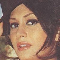 Наед Юсри Голая