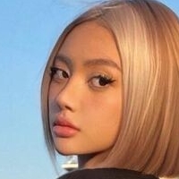 никахигашионна Голая