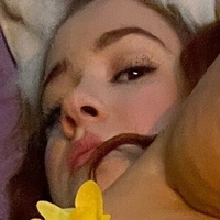 Пичез энд Скримз Голая