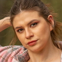 Полина Батлер Голая
