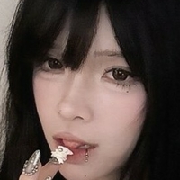 Погису Голая