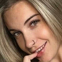 Райли Вуд Голая