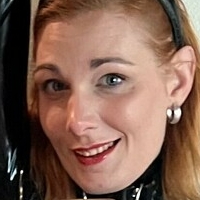 rubberpervs Голая