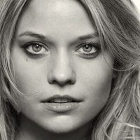 Сабина Фишер Голая