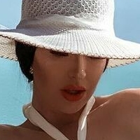 Сабрина Райсса Голая