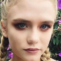 Сапфировый Цветок Голая
