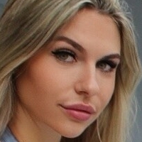 Саралейинн Голая