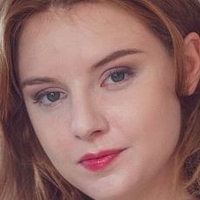 Сиенна Голая
