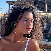 Соня Сгаири Голая
