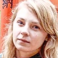 Сидни Поневaз Голая