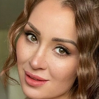 Табита Лионс Голая