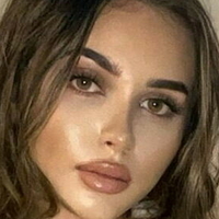 Тейлер Хиллс Голая