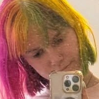 Зе Куир Киви Голая