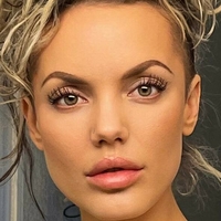 Теа Ульрих Голая