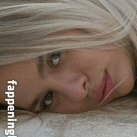 ЗеБэбитвинс Голая