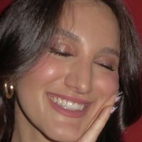 Вена Айла Голая