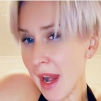 Уи Уэлши Голая