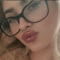 Кэсси Голая