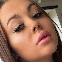 Уиллоу Скай Голая