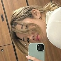 ксьейи Голая