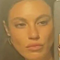 Юсра Гейик Голая